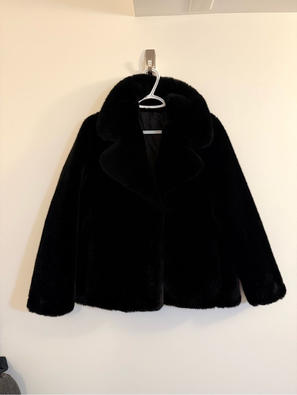 Black Faux Fur Short Coat - Women's Jacket